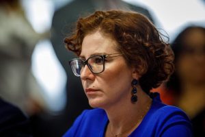 Extradição de Carla Zambelli é autorizada pela Justiça italiana e ex-deputada pode voltar ao Brasil!