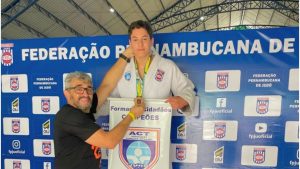 Após acidente de moto, jovem José Maria Neto recebe alta médica e mobiliza corrente de orações em Saloá e região!