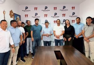 Em Saloá, Prefeito Júnior confirma mudança de apoio e anuncia Fernando Filho para deputado federal!