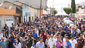 Terezinha recebe Silvio Costa Filho e Dannilo Godoy em inauguração de comitê e caminhada pela feira!